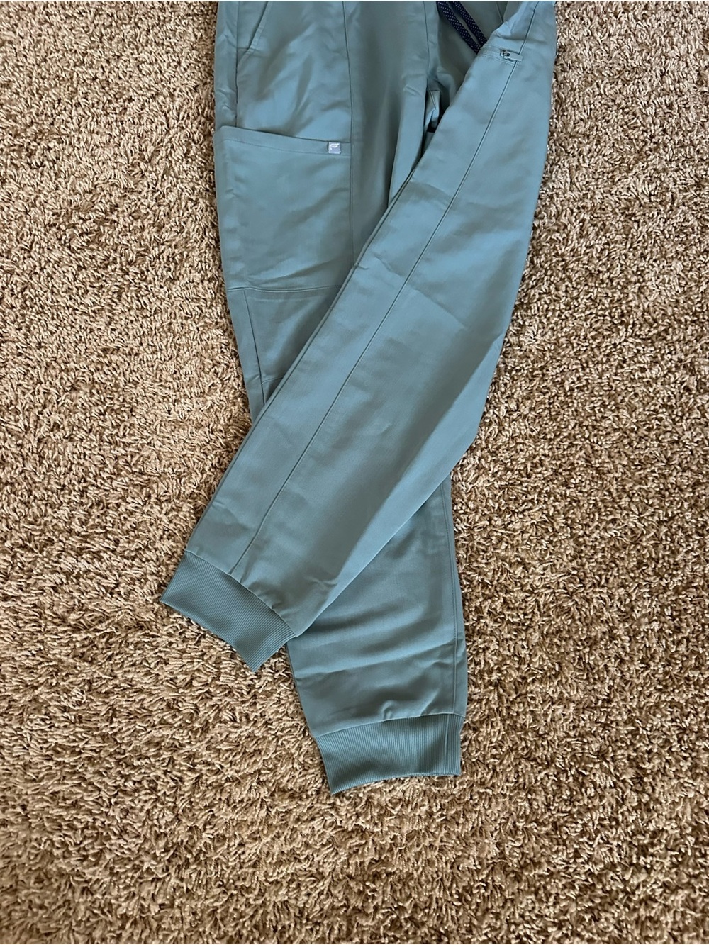 Fabletics Sage Scrub Set Medium - Picture 4 of 12